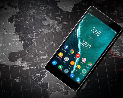 Android-smartphone met het instellingenmenu geopend op de app-beheer pagina